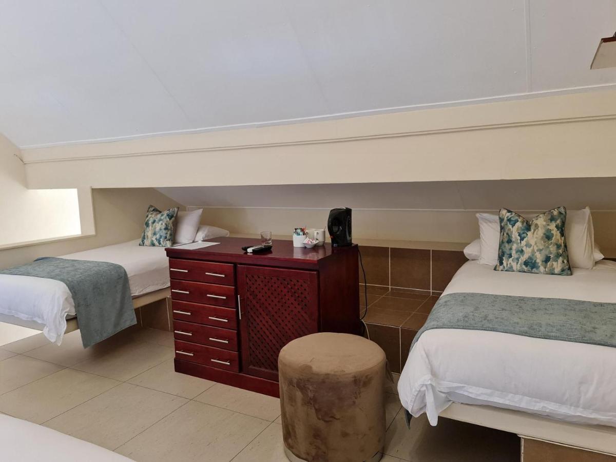 Peaches & Cream Bed & Breakfast เลดี้สมิธ ภายนอก รูปภาพ