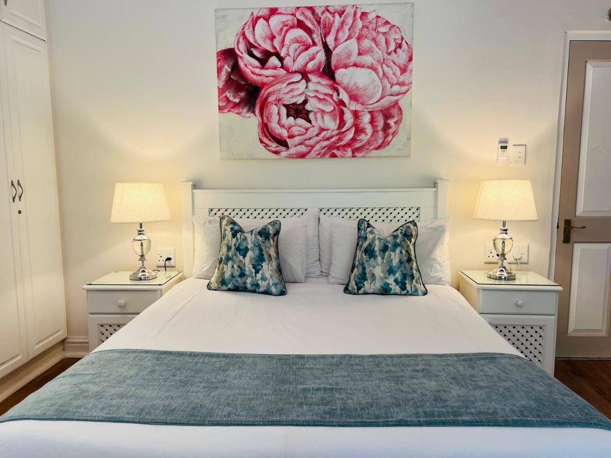 Peaches & Cream Bed & Breakfast เลดี้สมิธ ภายนอก รูปภาพ
