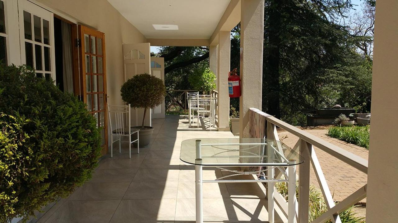 Peaches & Cream Bed & Breakfast เลดี้สมิธ ภายนอก รูปภาพ